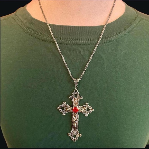 Gothic Red Crystal Cross Charm Necklace Floral Design Big Punk Goth Silver Tone - Picture 3 of 11